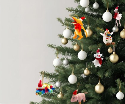 Xmas decs on tree